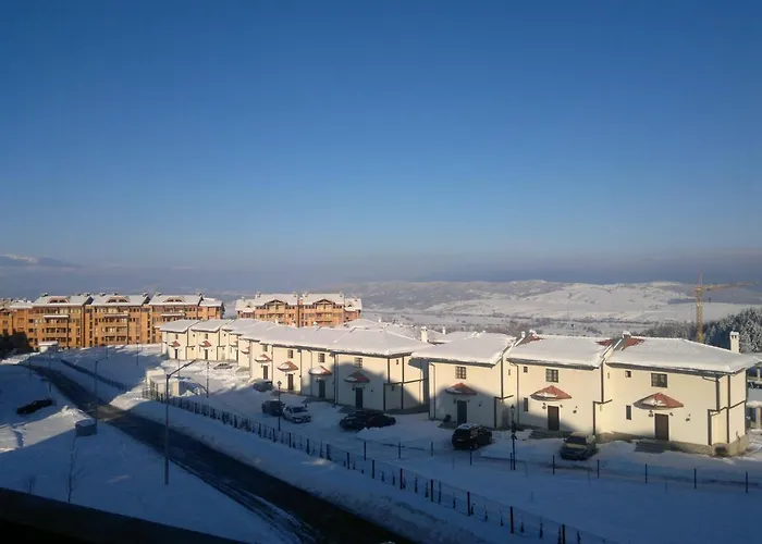 Harriet Hill Designer * Bansko