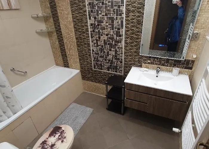 Harriet Hill Designer Bansko