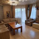 Harriet Hill Designer Apartment Bansko