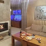 Harriet Hill Designer * Bansko